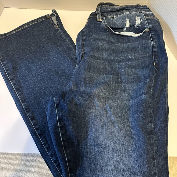 Judy Blue Boot cut jeans - Picture 1 of 4